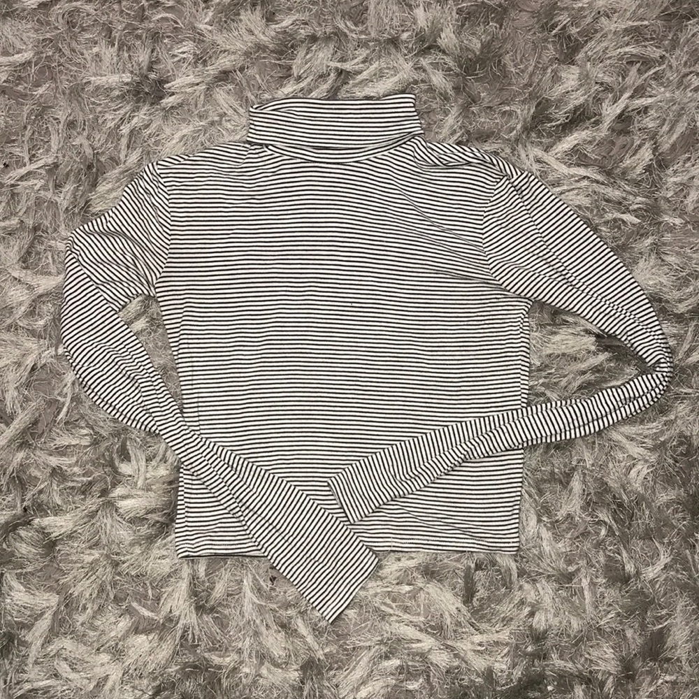 Cropped Black and White Cowl Neck Shirt